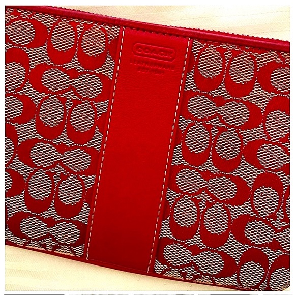 Vintage New Coach Red Signature Logo Leather & Canvas Wristlet with Duster Bag. - Picture 3 of 13